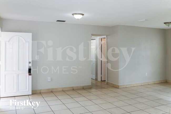 Foto del edificio - 1031 NW 178th Terrace