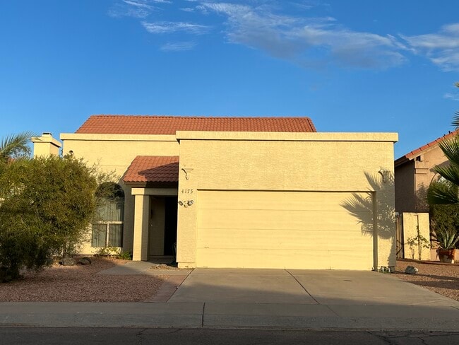 Building Photo - 4175 E Cholla Canyon Dr