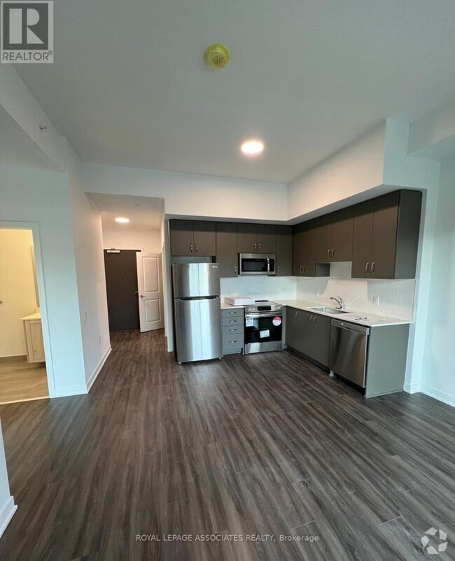Building Photo - 385-385 Arctic Red Dr