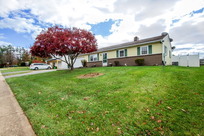 Building Photo - 3520 Tower Dr