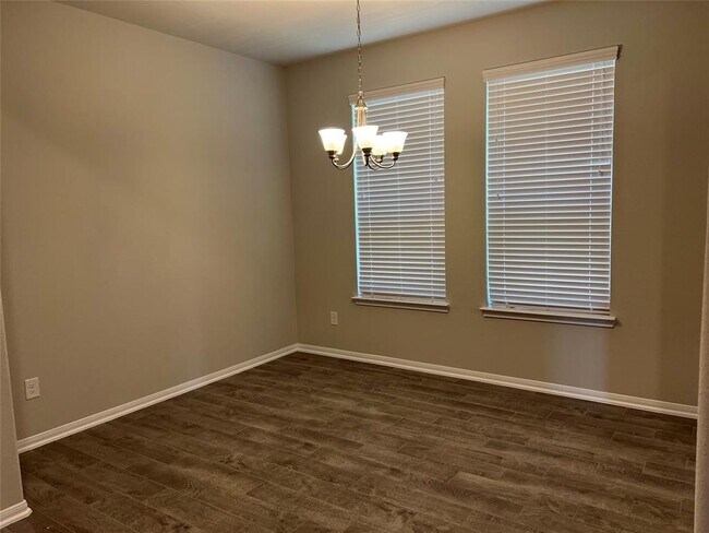 Foto del edificio - 3319 Etring Ln