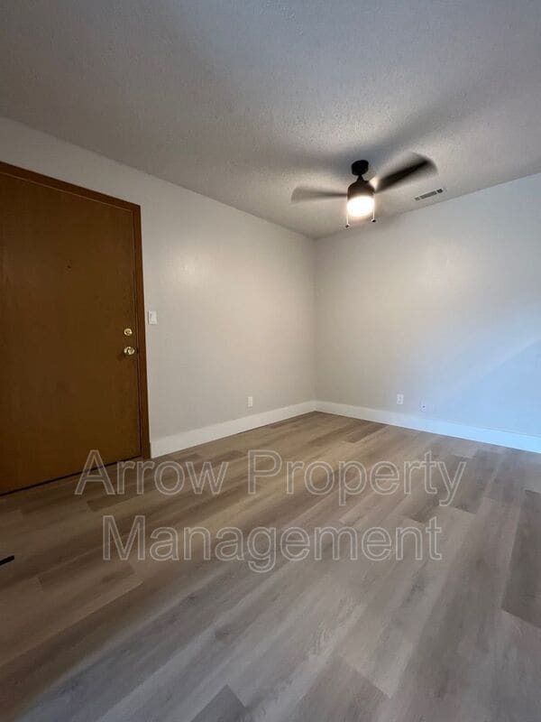 Building Photo - 2330 N 44th St