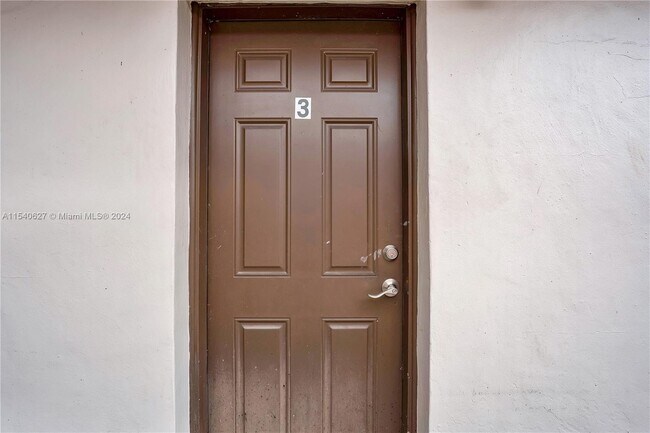 Foto del edificio - 2833 NW 101st St