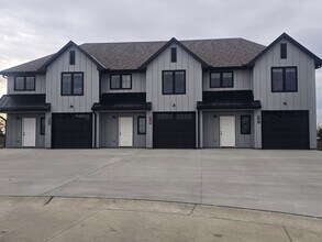 Building Photo - 86 SE 351st Rd