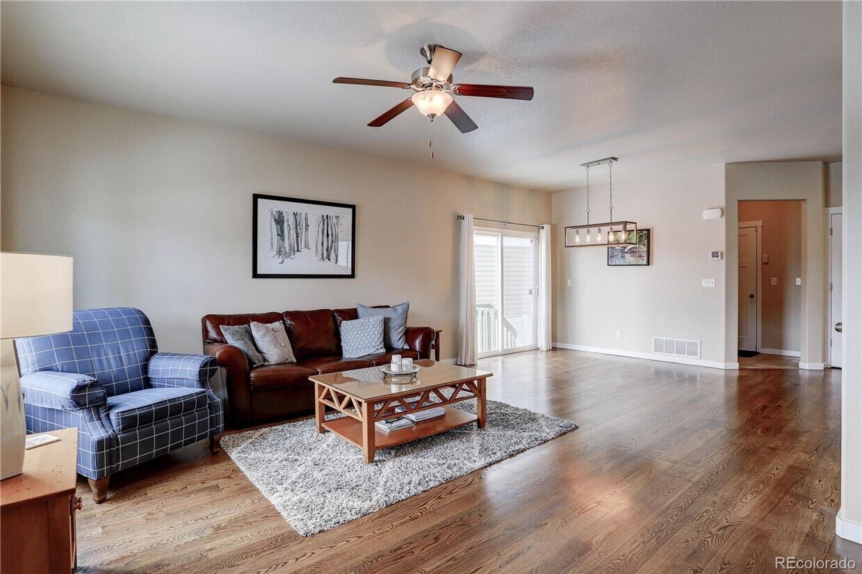 Primary Photo - Beautiful 3 Bedroom 3 Bath Home Available for Rent!