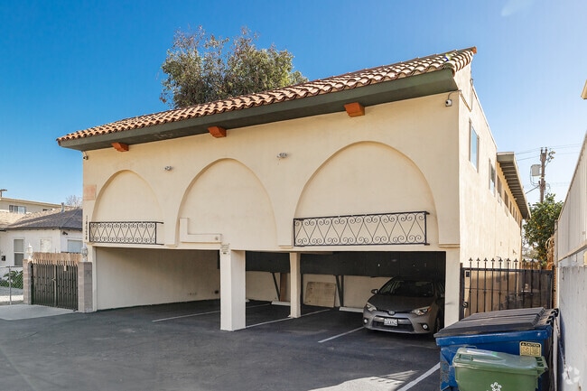 Building Photo - 14624 Gault St