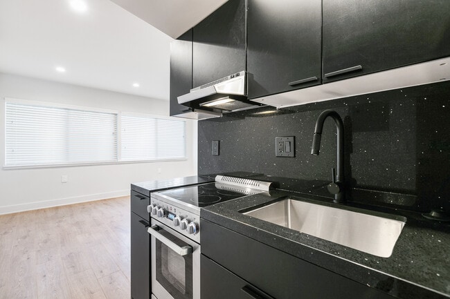 Single $1,525+ - Hollywood Biltmore