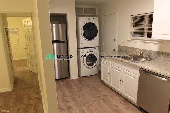 Building Photo - 1 br, 1 bath  - 2065 15th Ave Apt 3 Apt 3