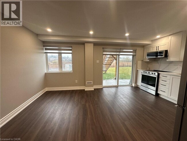 Building Photo - 61 Anderson Rd