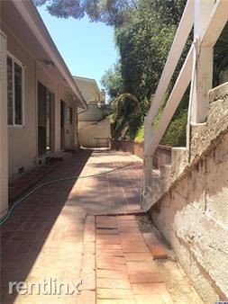Foto del edificio - 3 br, 2 bath House - 3155 Linda Vista Rd
