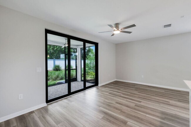 Foto del edificio - 27907 Radiant Ct