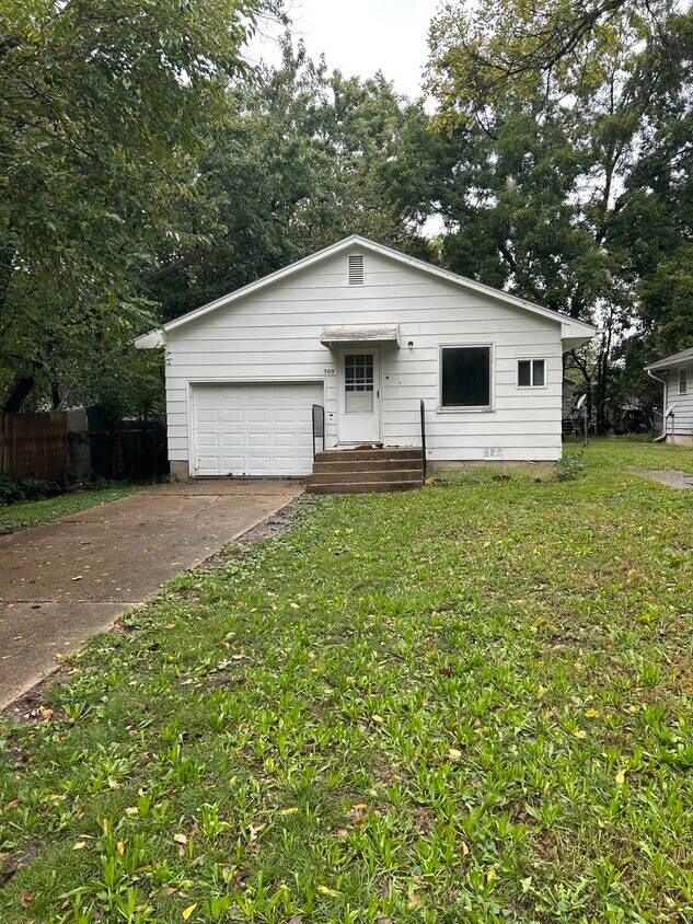 Primary Photo - 309 S Exchange St
