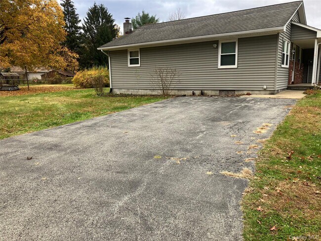 Foto del edificio - 48 Jefferson Rd