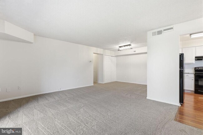 Foto del edificio - 2014 Barry Ct