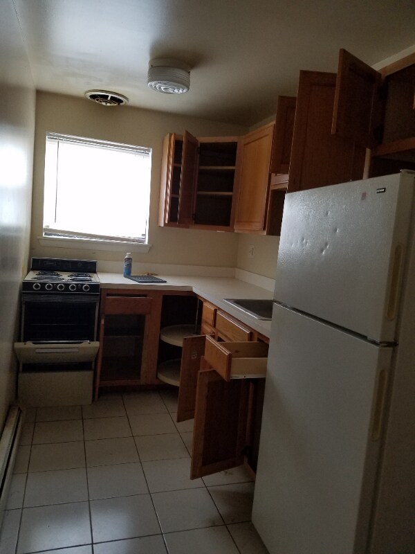 Building Photo - 137 Evergreen Ave