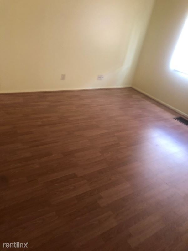 Building Photo - 3033 Markham Rd