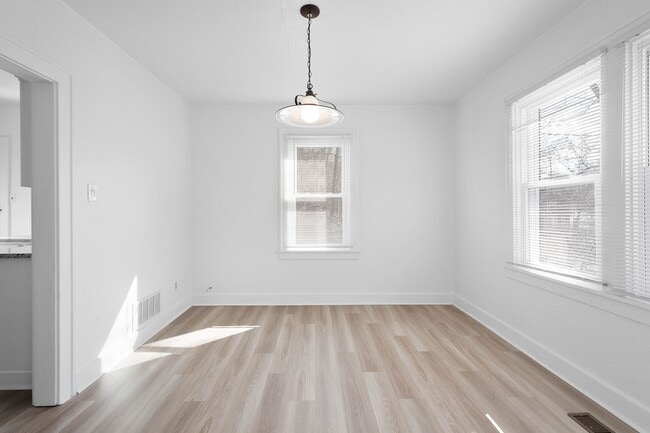 Building Photo - Charming 2 bedroom home in Wilkins Townshi...