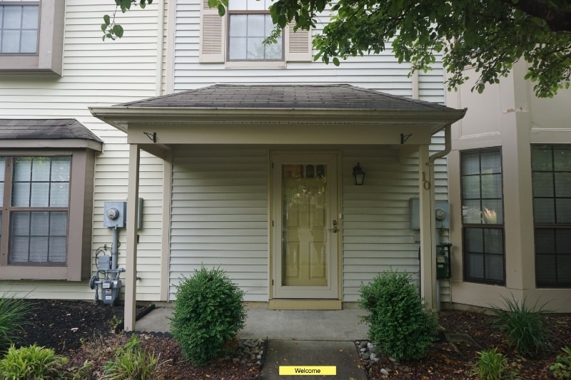 Primary Photo - 10 Carlyle Ct