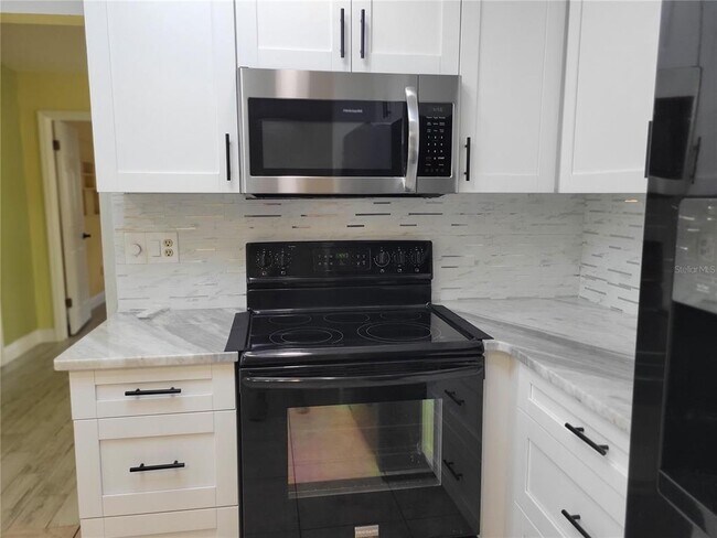 Building Photo - 8470 SW 107th Pl