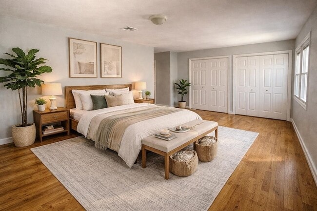 Photo - 640 38th St House