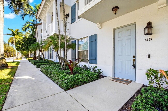 Foto del edificio - 1371 Vía De Pepi