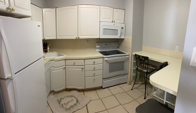 Foto del edificio - 100 S Berkley Sq