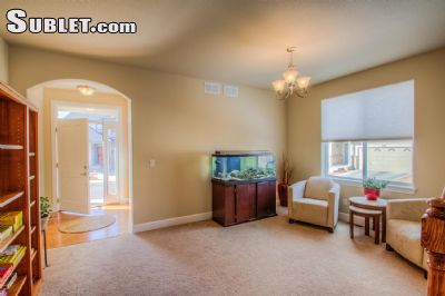 Building Photo - 1208 S Valentia Ct