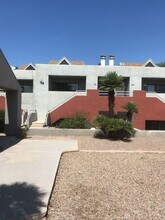 Building Photo - 2744 N Country Club Rd