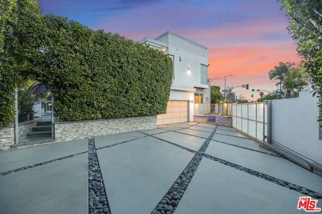 Building Photo - 6379 Colgate Ave
