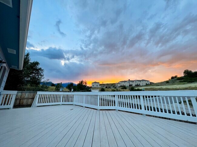 Mountain View of Pikes Peak and Epic Sunsets - 970 Apollo Ct