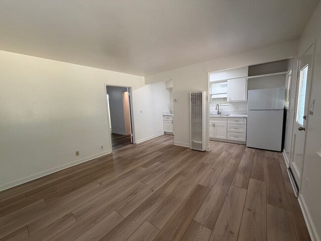 Building Photo - Escondido 1 bedroom 1 bath apartment for rent