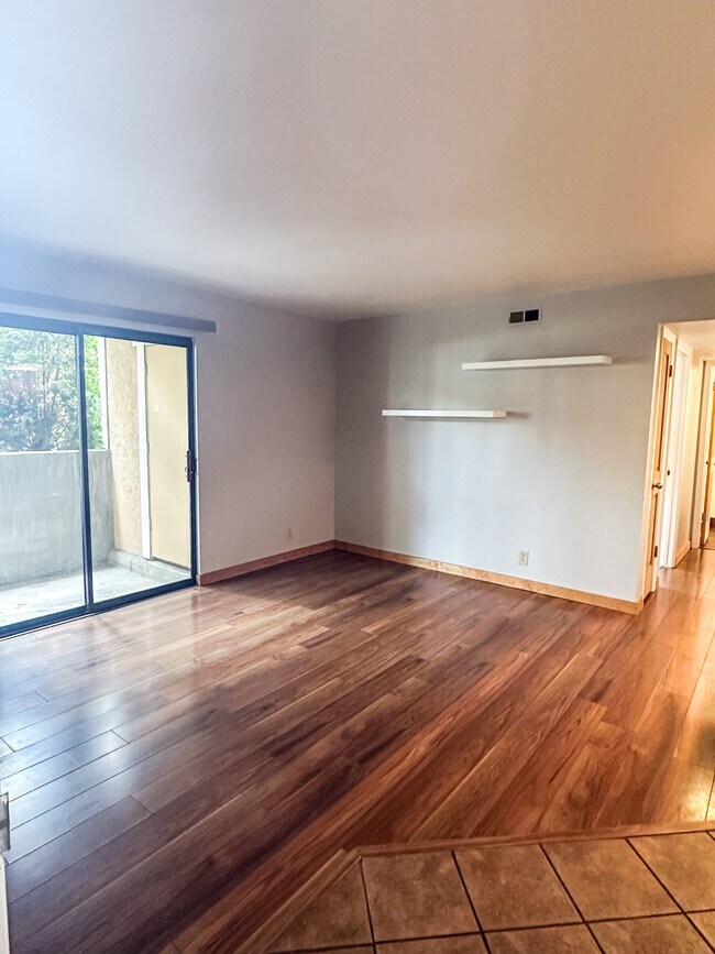 Foto del edificio - 7204 Station Creek Way