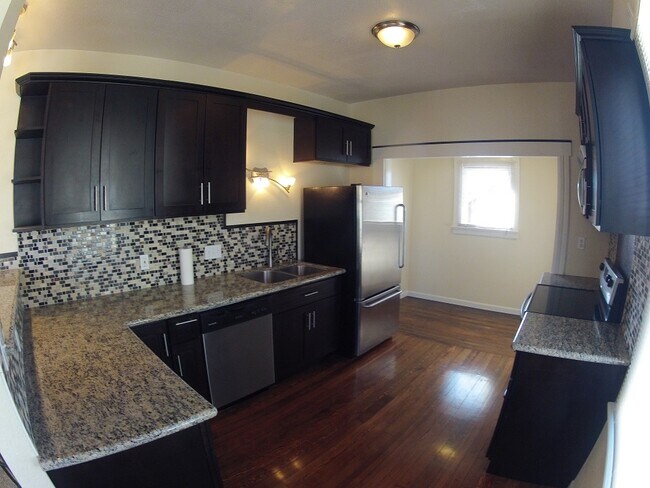 Foto del edificio - 610 N Steele St