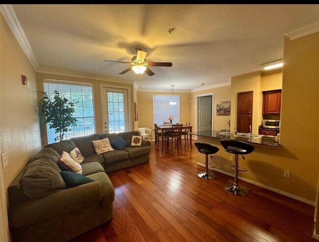 Foto del edificio - 7575 Kirby Dr