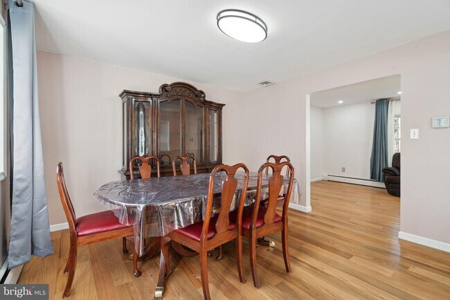 Foto del edificio - 426 E Hinckley Ave