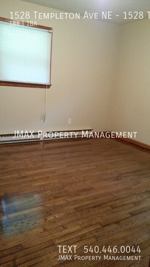 Building Photo - 1528 Templeton Ave NE