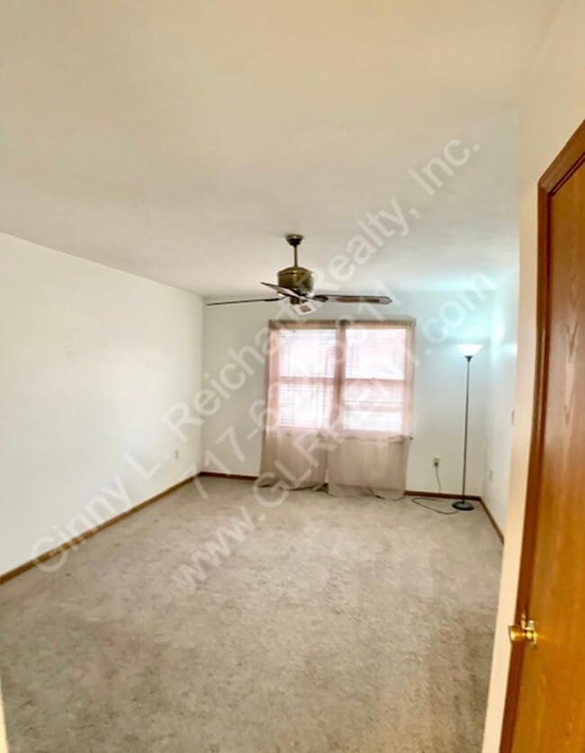 612 Eichelberger Street - Liv Rm - 612 Eichelberger St