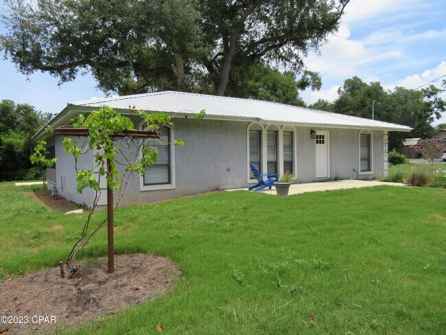 Building Photo - 2602 W 12th St