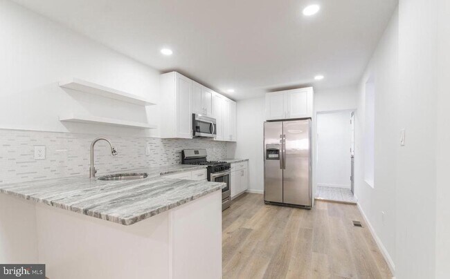 Foto del edificio - 5729 Delancey St