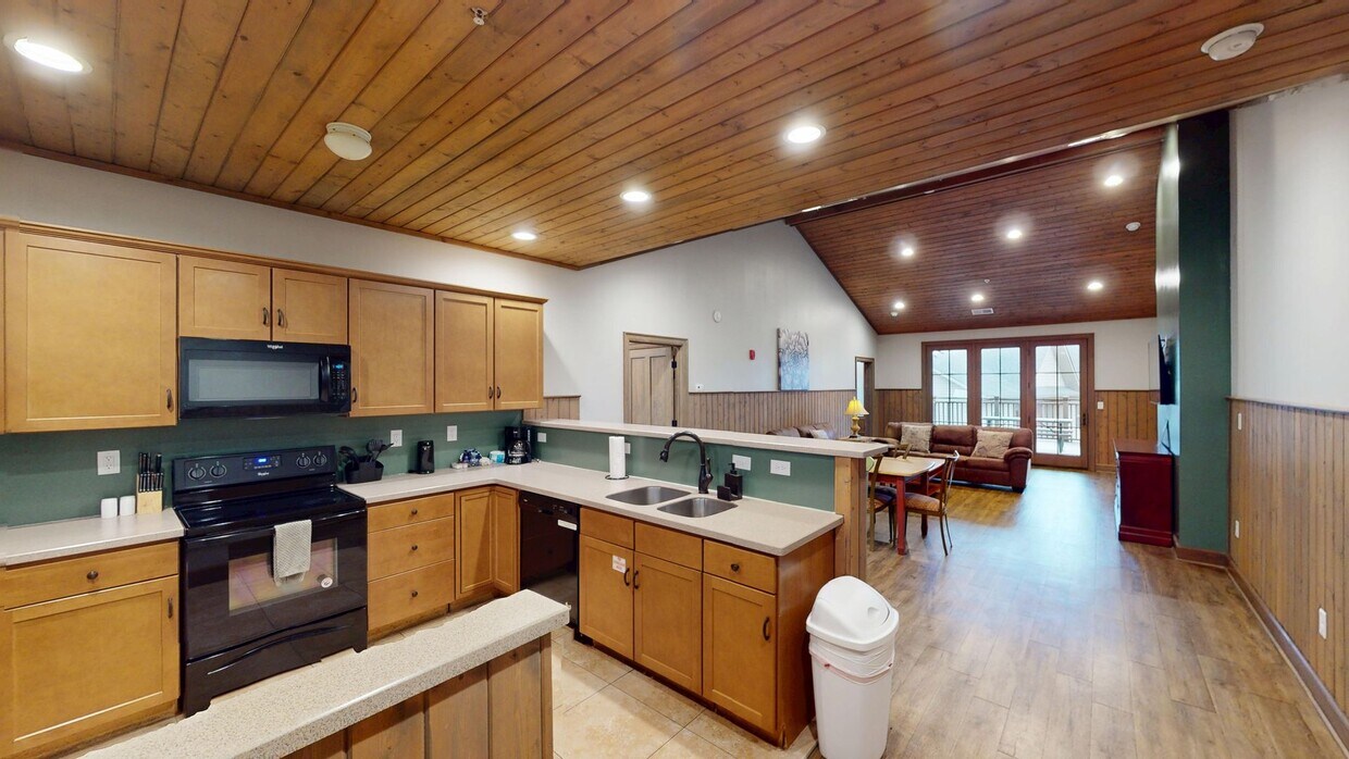 Foto principal - Spacious 4 Bedroom Fully Furnished Apartment in Pigeon Forge