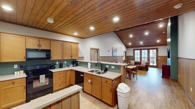 Building Photo - 457 Day Springs Rd