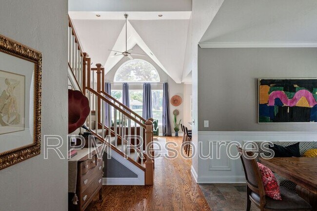 Building Photo - 8012 NE 140th St