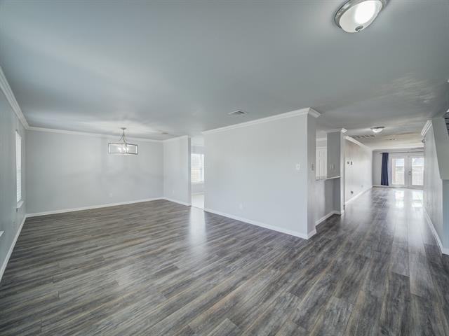 Building Photo - 1330 Long Branch Dr