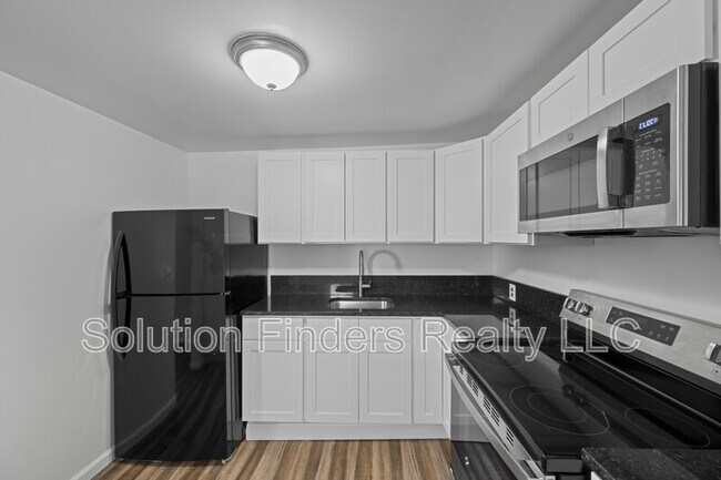 Foto del edificio - 42 N Main St