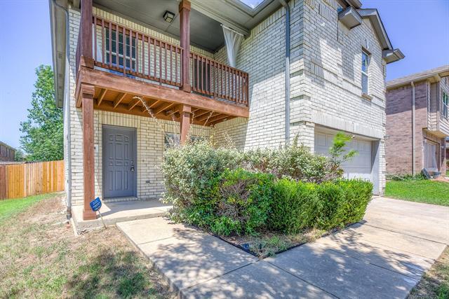 Foto del edificio - 2428 Emerald Ln
