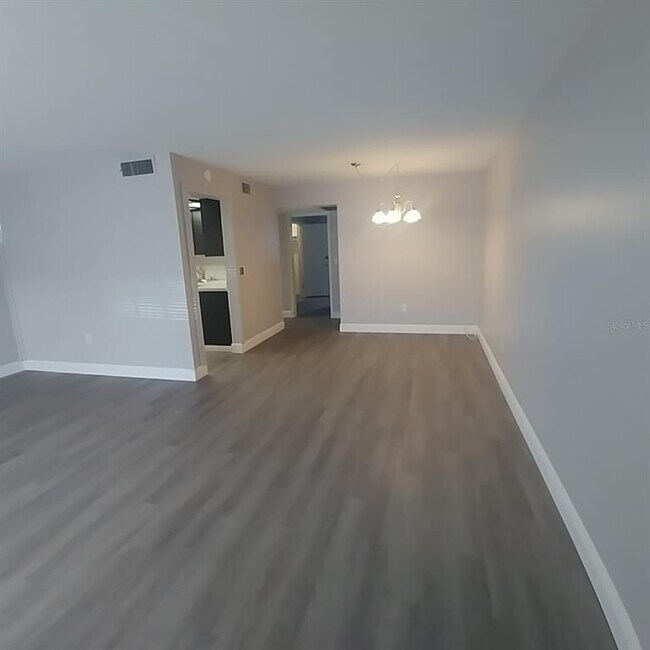 Foto del edificio - 1320 Moreland Dr