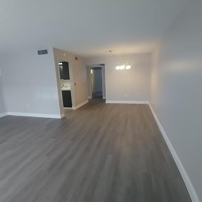 Building Photo - 1320 Moreland Dr