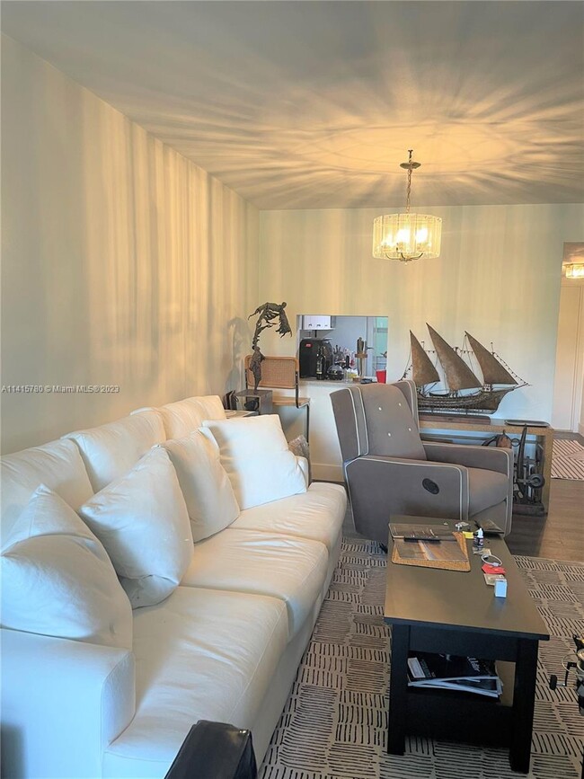 Building Photo - 300 Galen Dr