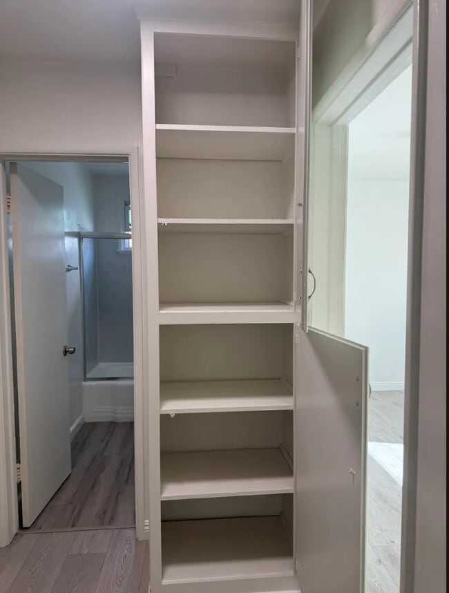 Building Photo - 1920 W Verdugo Ave