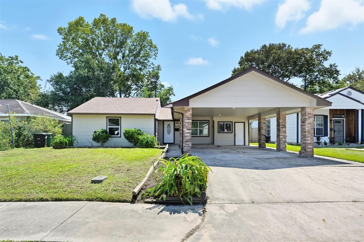 Primary Photo - 5022 Balkin St